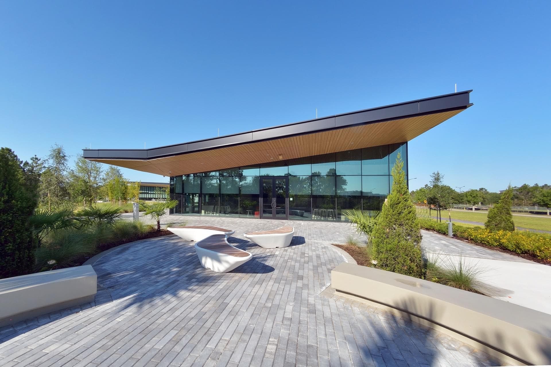 Automated shading installation — Johnson & Johnson HPI, Lake Nona, FL